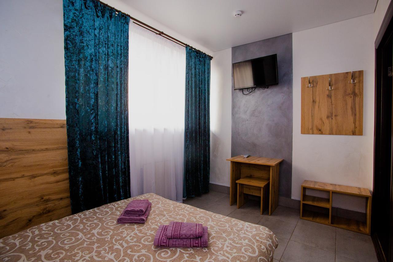 ריבנה Ok Hotel מראה חיצוני תמונה