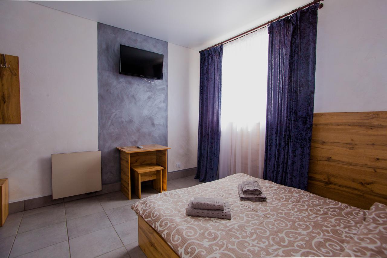 ריבנה Ok Hotel מראה חיצוני תמונה